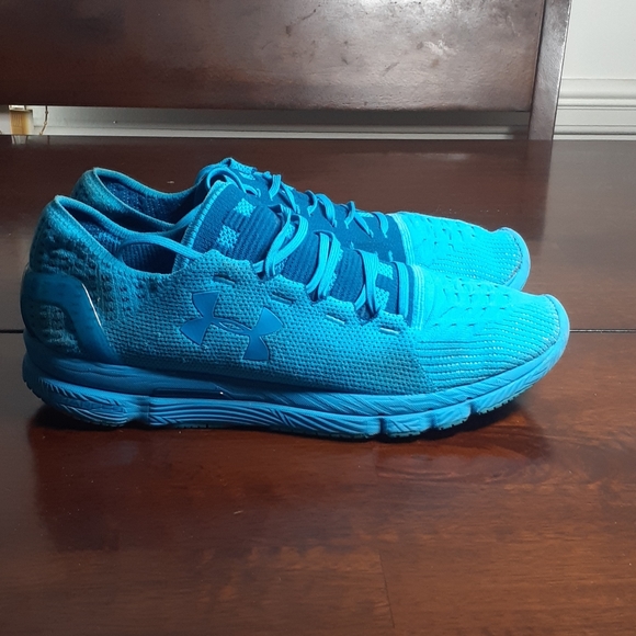 Under Armour Sneakers